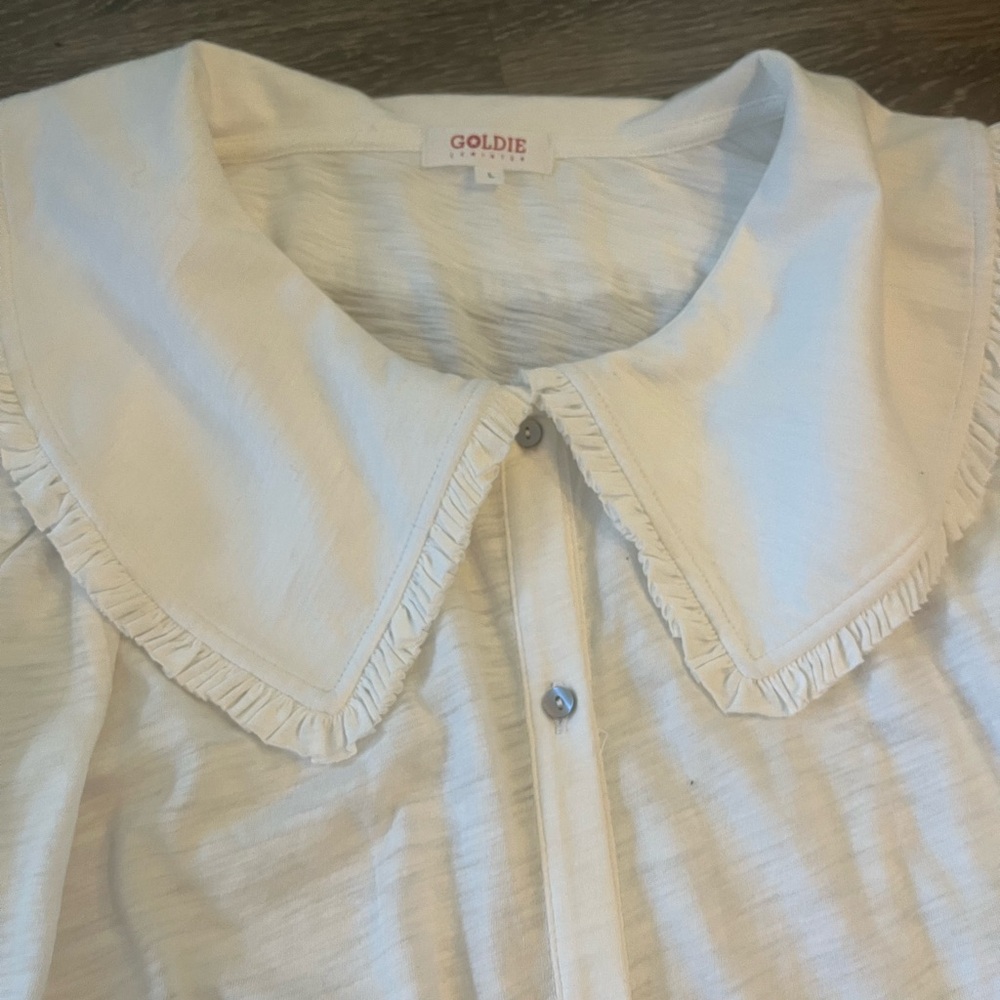100% Cotton Goldie Button-Up Blouse with Oversized Collar - Picture 2 of 6